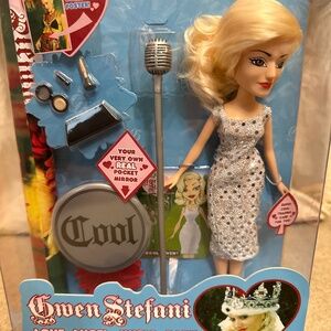 2006 Huckleberry Toys Gwen Stefani Collector Doll Cool Gwen Harajuku Lovers